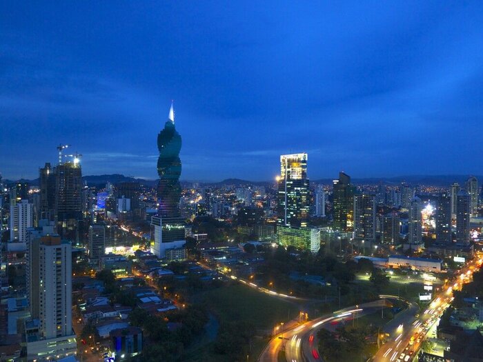 Panama Stadt bei Nacht