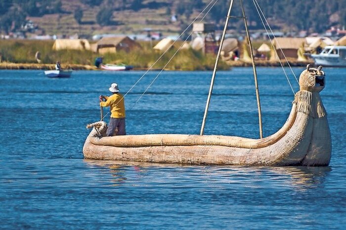 Schilfboot auf dem Titicacasee
